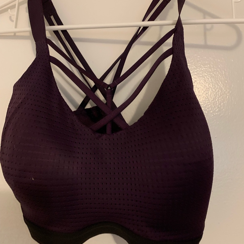 Victoria Secret sports bra size 34DD